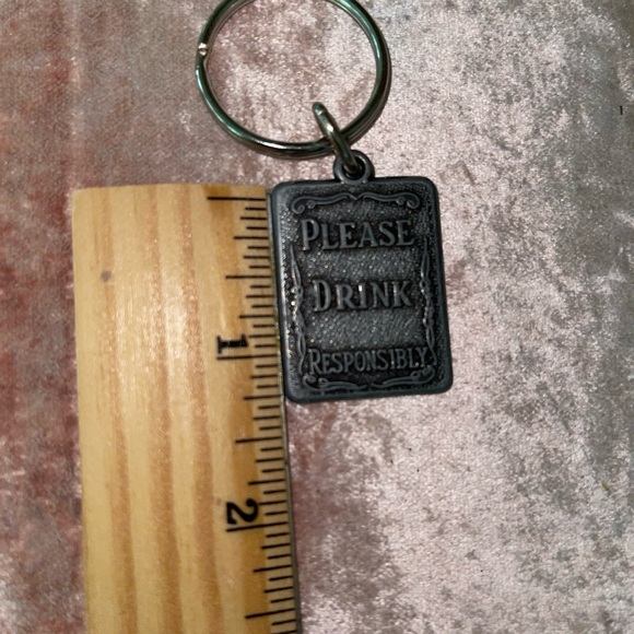 Tennessee Jack Daniels whiskey keychain - Picture 3 of 3